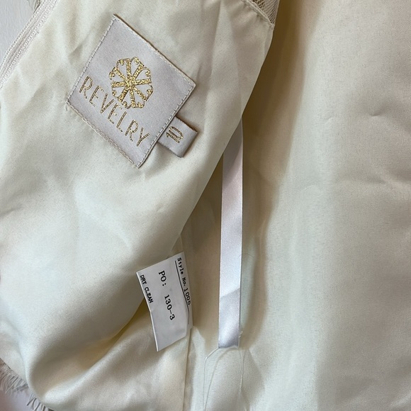 NWT Revelry Ivory Lace Top w/ Keyhole and Zippered Back - Size 10 - Picture 11 of 14